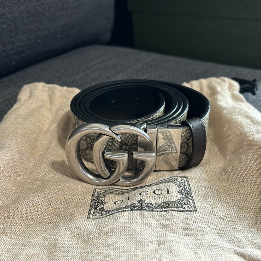 Gucci supreme authentic men reversible leather belt
